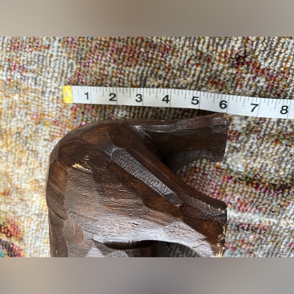 Brown smooth, distressed wood hand carved grizzly bear home decor rare item - Picture 2 of 10